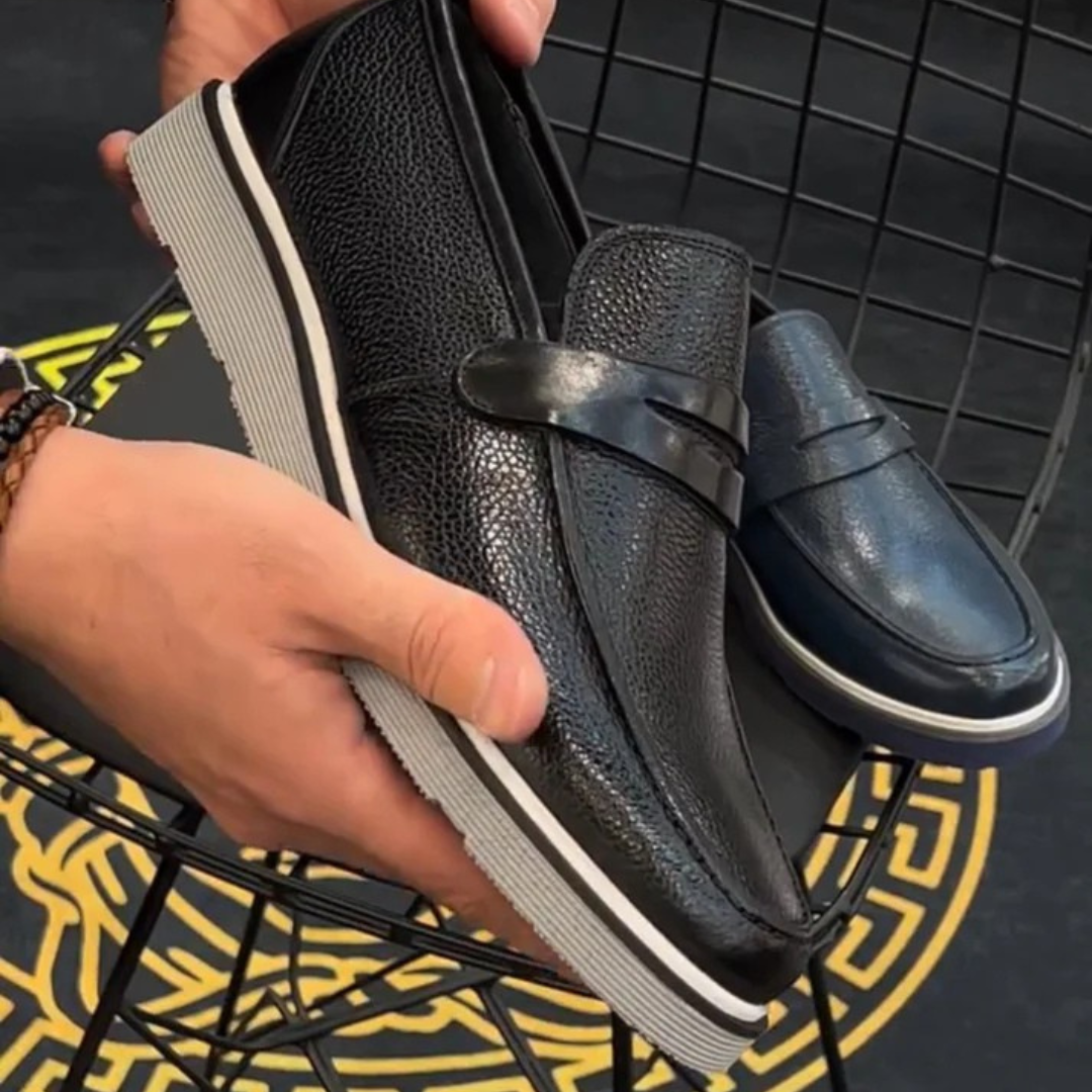 Klasické retro kožené topánky pre mužov