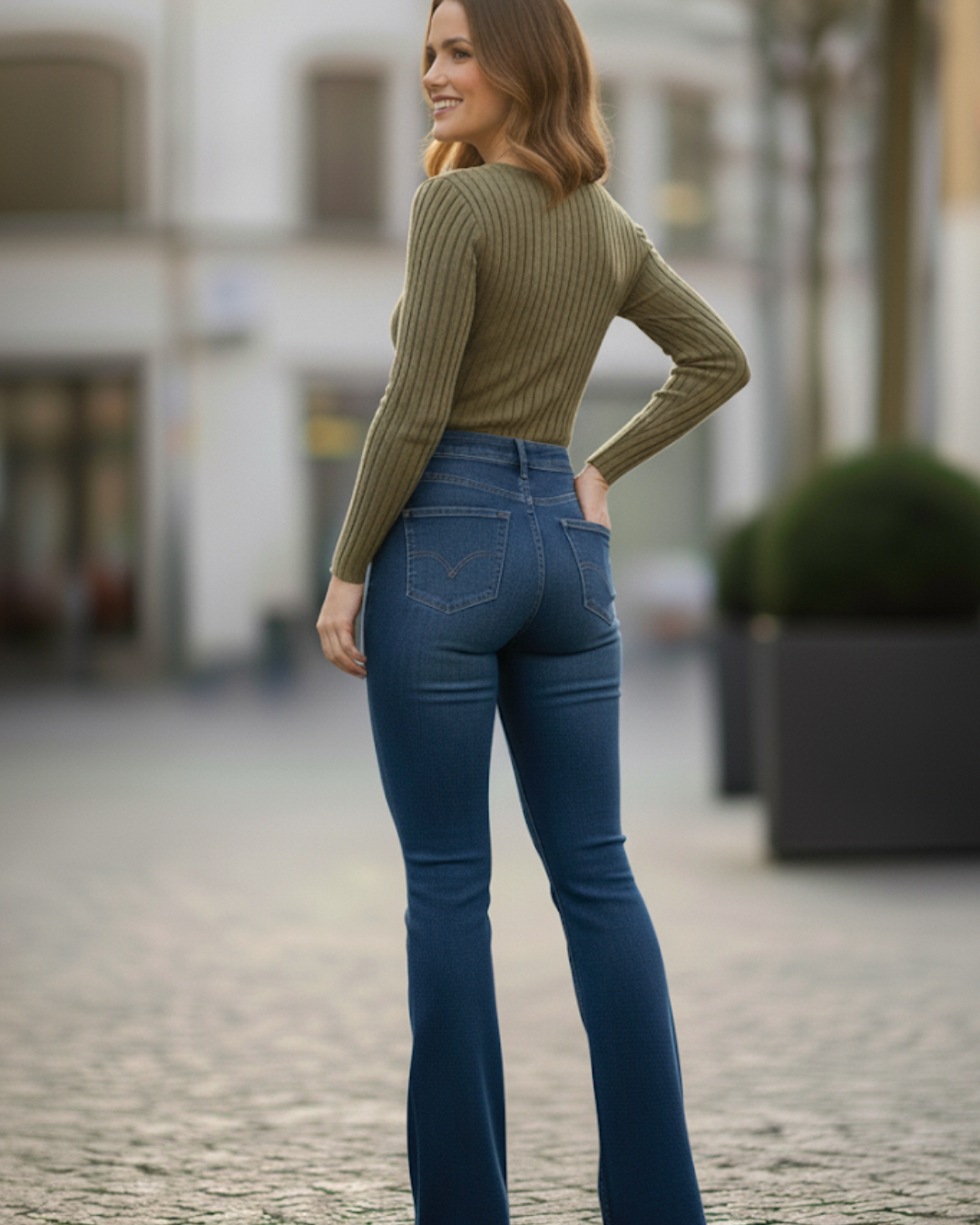 Rozšírené nohavice s vysokým pásom