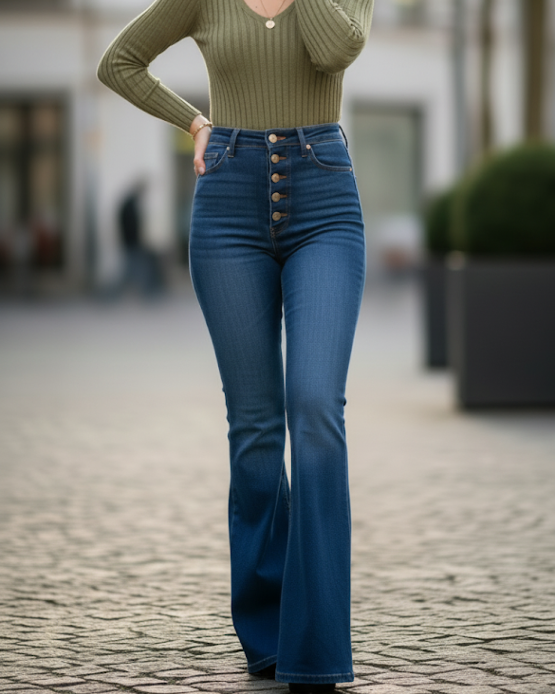 Rozšírené nohavice s vysokým pásom