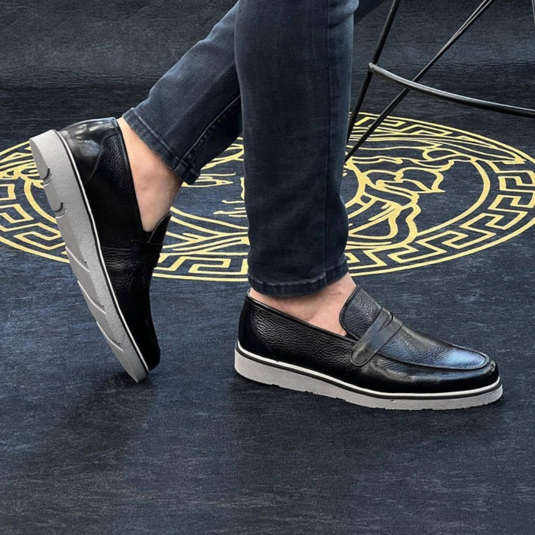 Klasické retro kožené topánky pre mužov