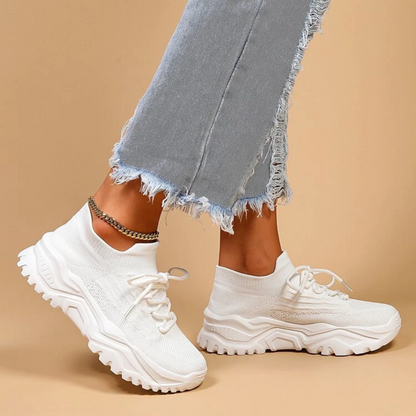 Minimalistické tenisky so šnúrkami vpredu pre ženy