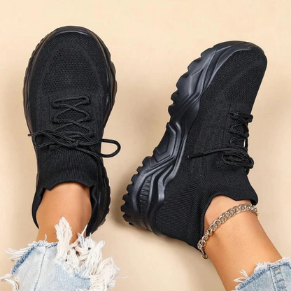 Minimalistické tenisky so šnúrkami vpredu pre ženy