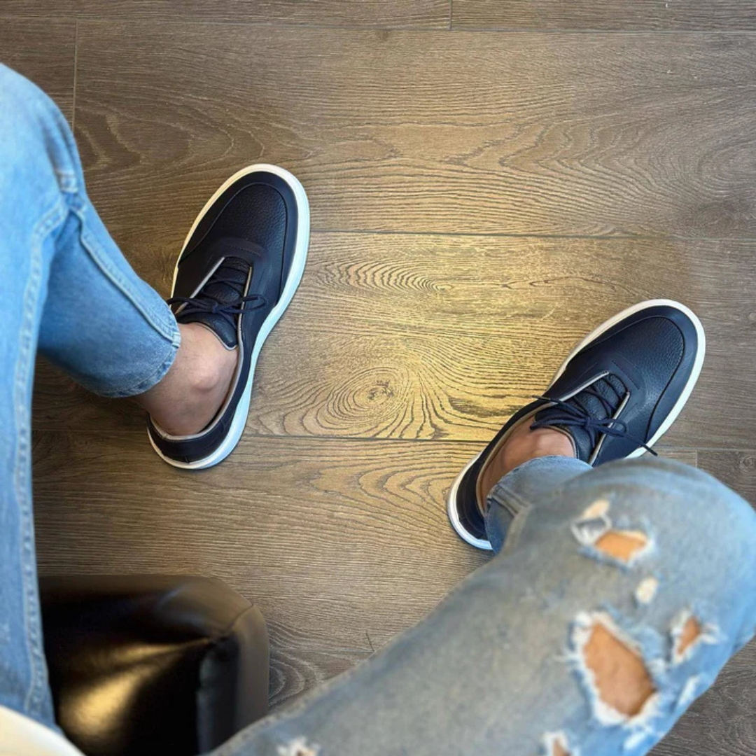 Čierne kožené tenisky s hrubou podrážkou pre mužov