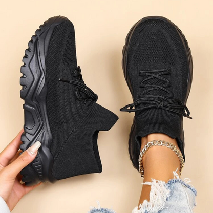 Minimalistické tenisky so šnúrkami vpredu pre ženy